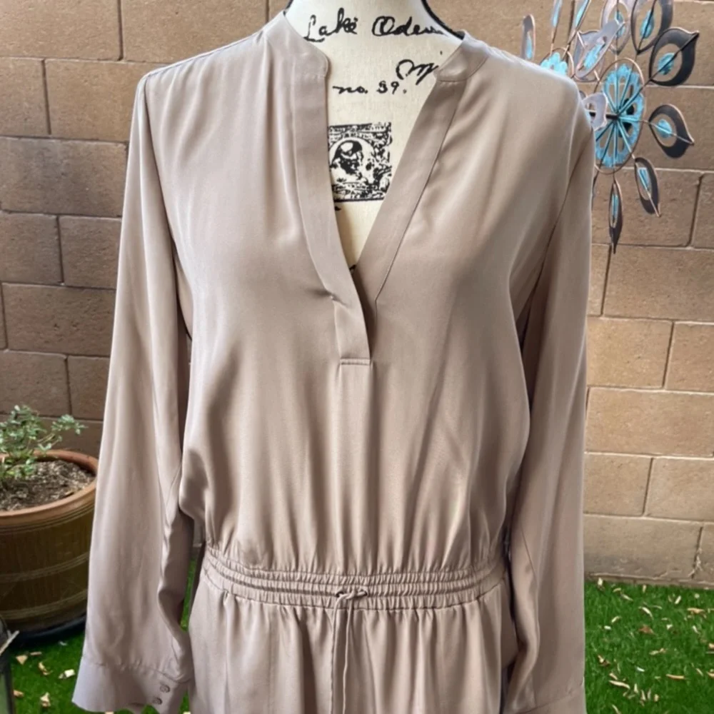 NEW Vince. 100% Silk Mink Nude Color Drawstring Waist Long Sleeve Shirt Dress 12 - Picture 4 of 16